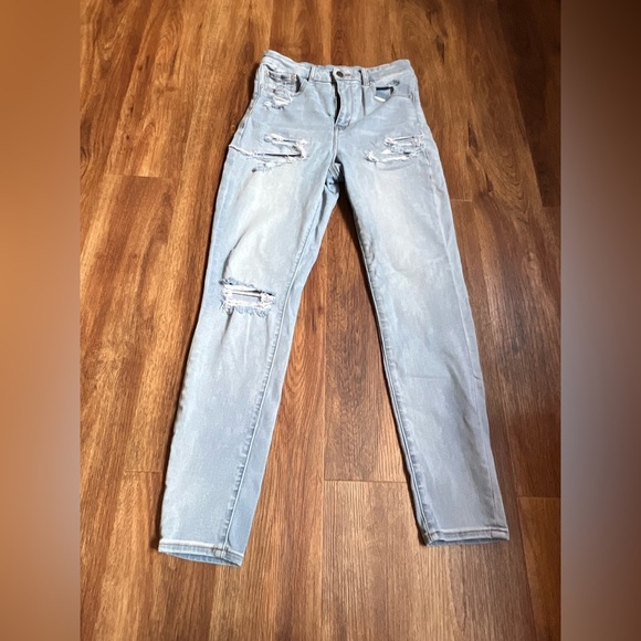 American Eagle Outfitters curvy super High Rise Distressed Jeans size 8 - Picture 1 of 7